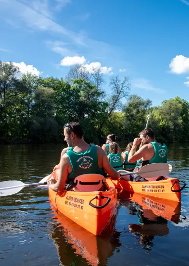 Descente en canoë de La Roque-Gageac au château des Milandes
