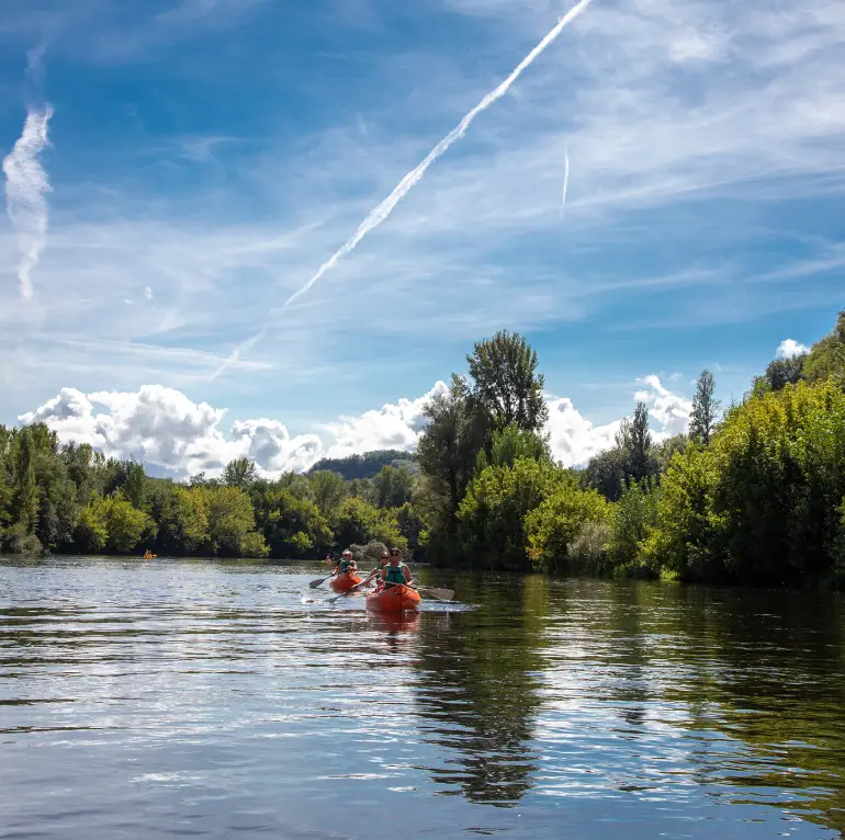 Descente en canoë encadrée et sécurisée en Dordogne